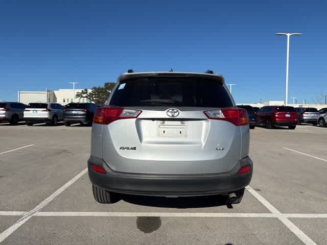 Thumbnail: 2013 Toyota RAV4 - 4