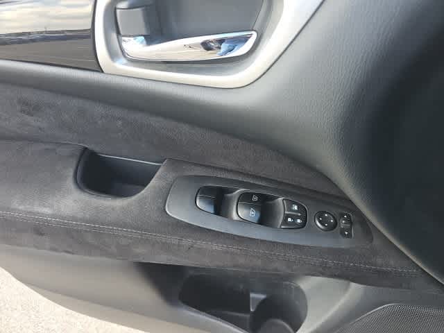 Thumbnail: 2014 Nissan Pathfinder - 10