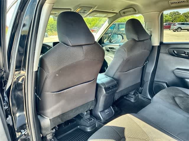 Thumbnail: 2023 Toyota Highlander - 19