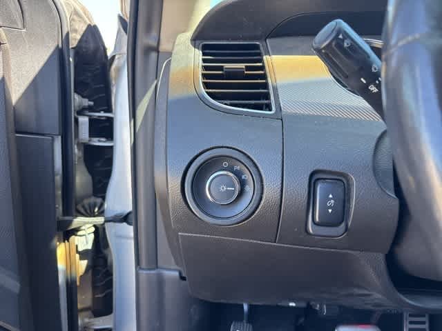 Thumbnail: 2010 Ford Taurus - 10