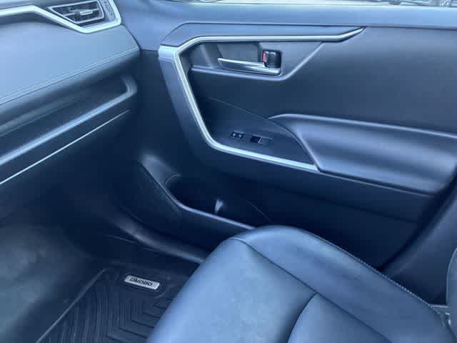 Thumbnail: 2024 Toyota RAV4 - 33