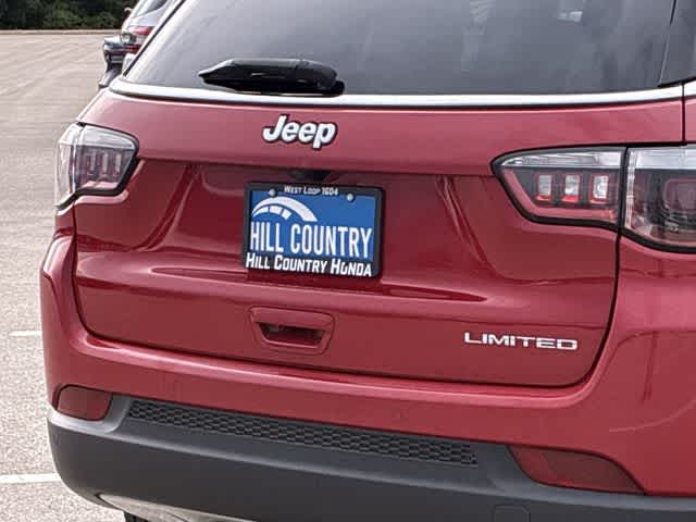 Thumbnail: 2018 Jeep Compass - 13