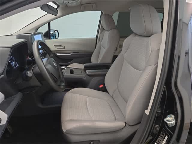 Thumbnail: 2023 Toyota Sienna - 17