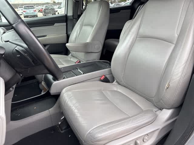 Thumbnail: 2018 Honda Odyssey - 21