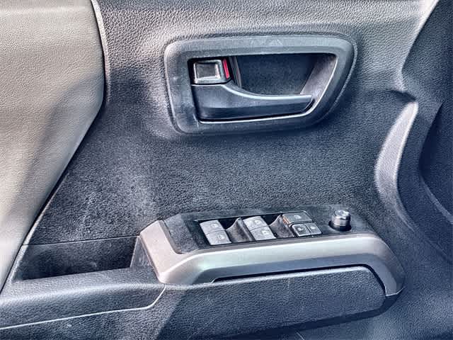 Thumbnail: 2023 Toyota Tacoma - 39