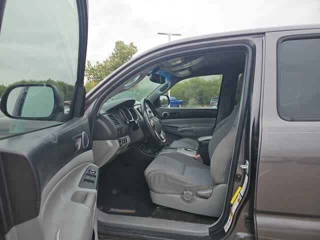 Thumbnail: 2012 Toyota Tacoma - 9