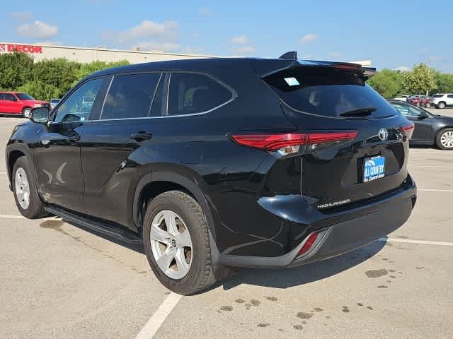 Thumbnail: 2023 Toyota Highlander - 7