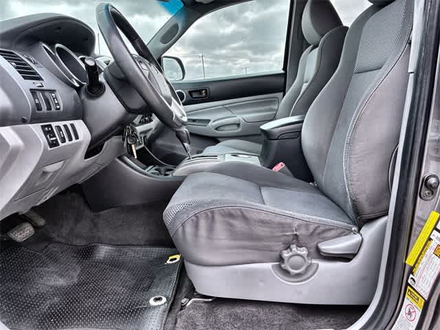 Thumbnail: 2012 Toyota Tacoma - 18