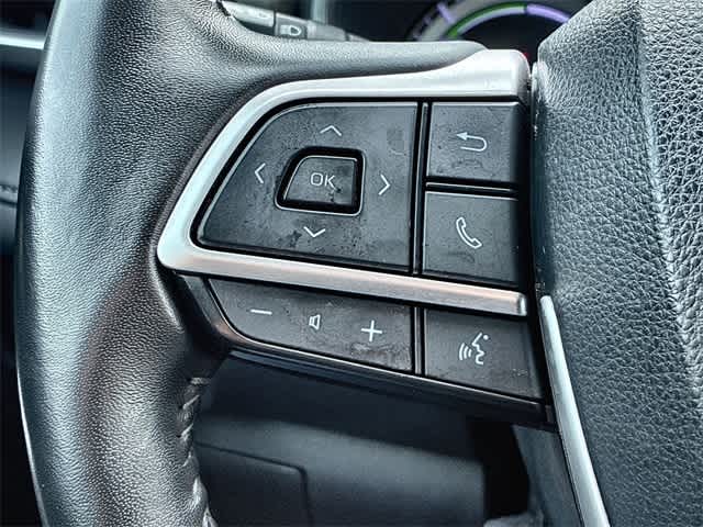 Thumbnail: 2023 Toyota Highlander - 26