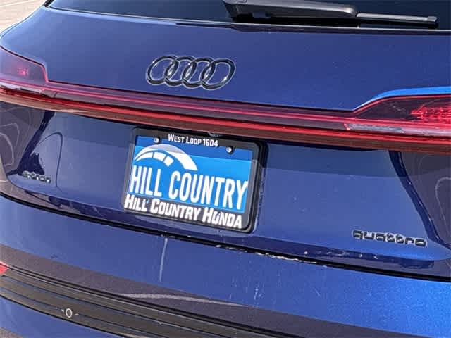 Thumbnail: 2022 Audi e-tron - 13