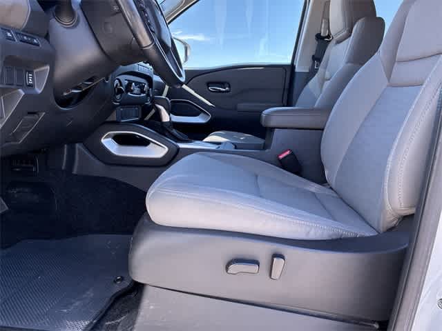 Thumbnail: 2022 Nissan Frontier - 18