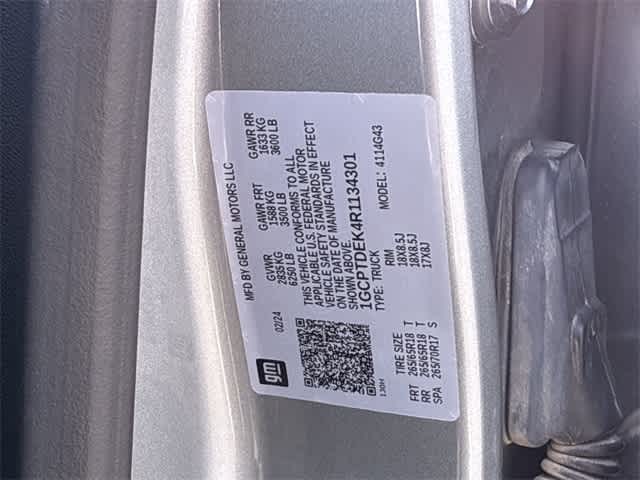 Thumbnail: 2024 Chevrolet Colorado - 38