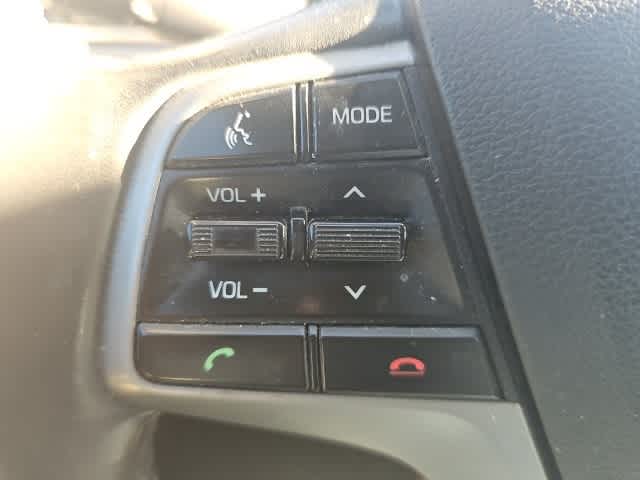 Thumbnail: 2017 Hyundai Elantra - 12