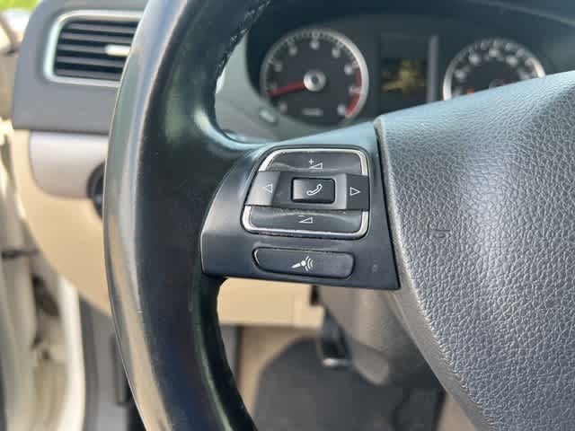 Thumbnail: 2012 Volkswagen Jetta - 11