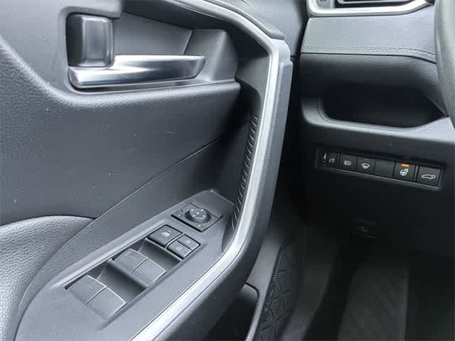 Thumbnail: 2022 Toyota RAV4 - 40