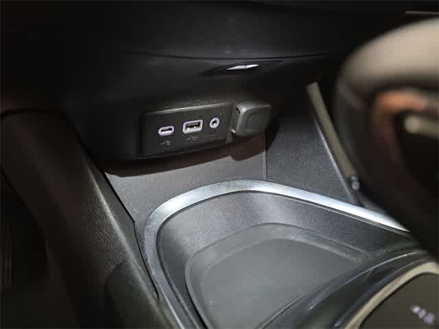 Thumbnail: 2023 Chevrolet Malibu - 32