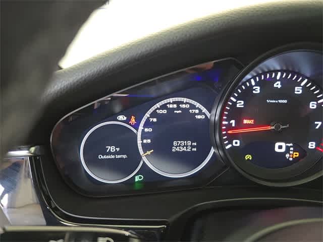 Thumbnail: 2019 Porsche Panamera - 36