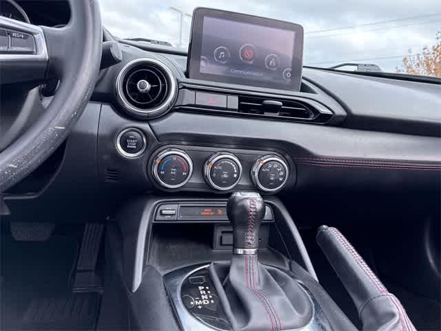 Thumbnail: 2018 Mazda MX-5 Miata - 27