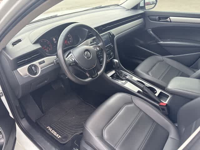 Thumbnail: 2022 Volkswagen Passat - 9