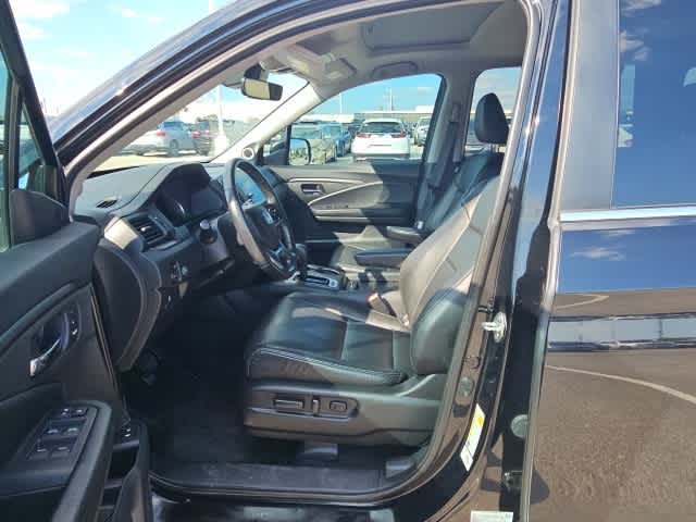 Thumbnail: 2019 Honda Pilot - 9
