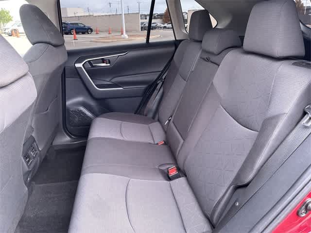 Thumbnail: 2022 Toyota RAV4 - 21