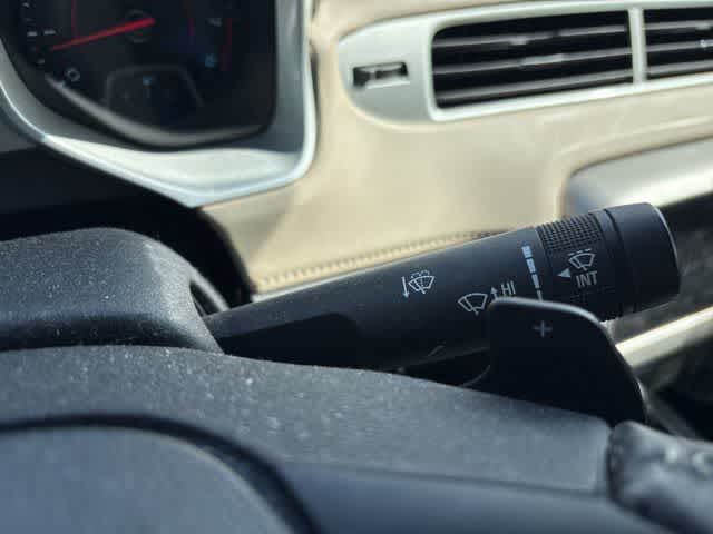 Thumbnail: 2015 Chevrolet Camaro - 18