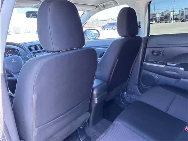 Thumbnail: 2019 Mitsubishi Outlander Sport - 19