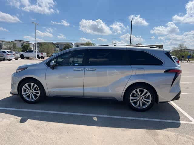 Thumbnail: 2021 Toyota Sienna - 2