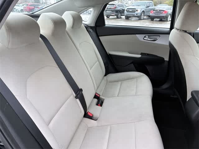 Thumbnail: 2023 Kia Forte - 21