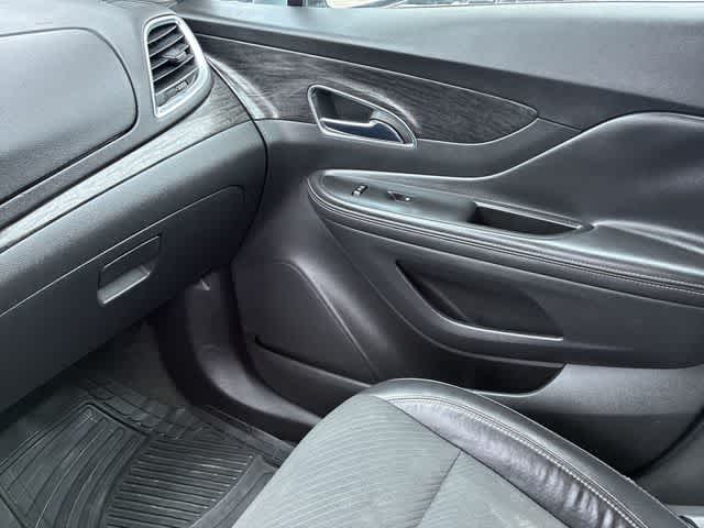Thumbnail: 2014 Buick Encore - 30
