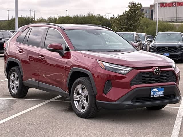 Thumbnail: 2022 Toyota RAV4 - 8