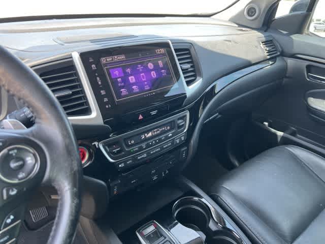 Thumbnail: 2018 Honda Pilot - 16
