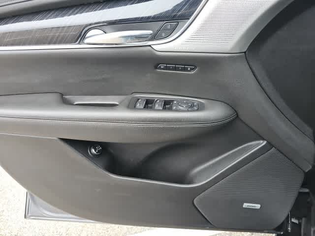 Thumbnail: 2021 Cadillac XT6 - 10