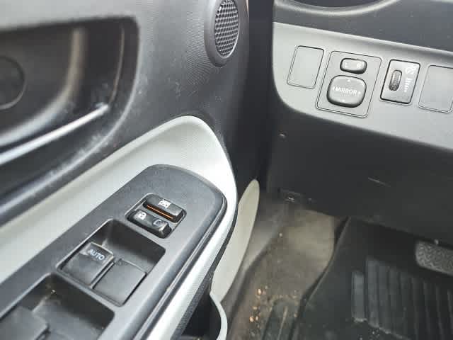 Thumbnail: 2014 Toyota Prius c - 13