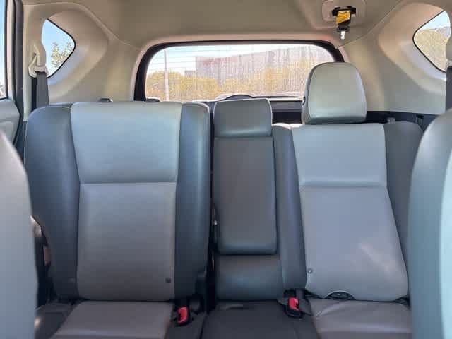 Thumbnail: 2013 Toyota RAV4 - 19