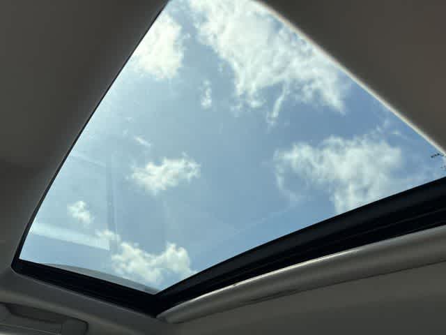 Thumbnail: 2011 Lexus RX - 19