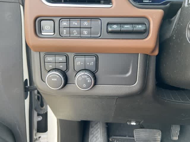 Thumbnail: 2023 Chevrolet Suburban - 10