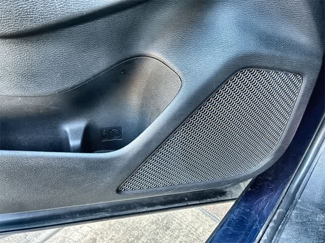 Thumbnail: 2023 Mitsubishi Outlander - 31