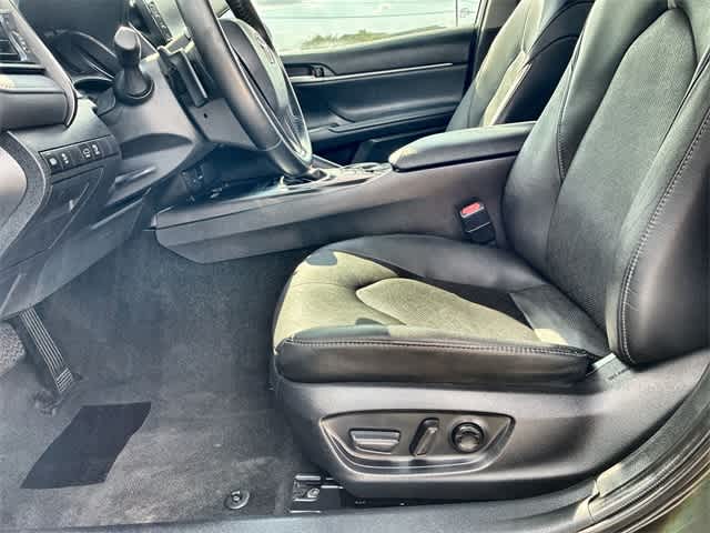 Thumbnail: 2023 Toyota Camry - 18