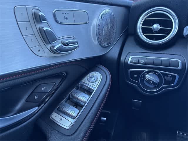 Thumbnail: 2019 Mercedes-Benz GLC - 40