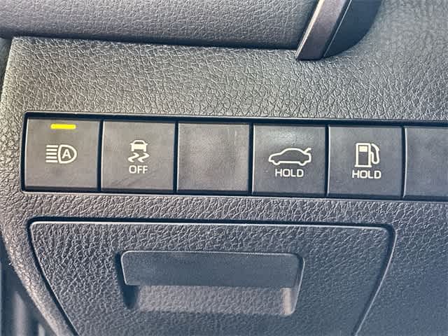 Thumbnail: 2023 Toyota Camry - 39