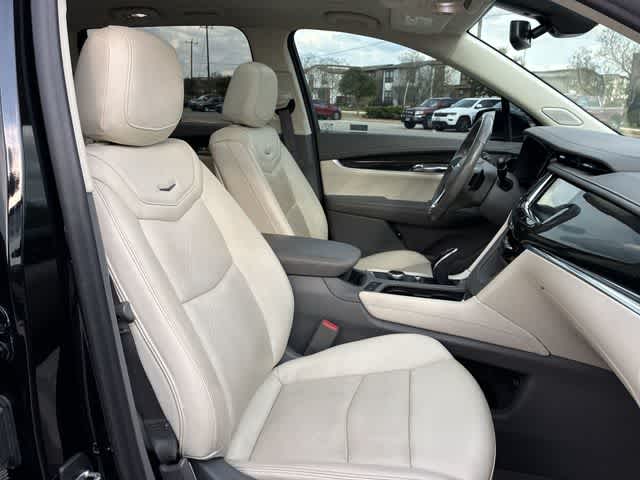 Thumbnail: 2021 Cadillac XT6 - 24