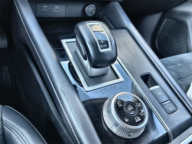 Thumbnail: 2023 Mitsubishi Outlander - 33