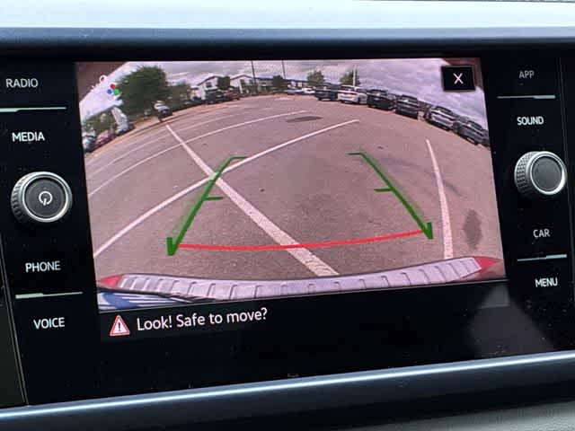 Thumbnail: 2022 Volkswagen Taos - 32