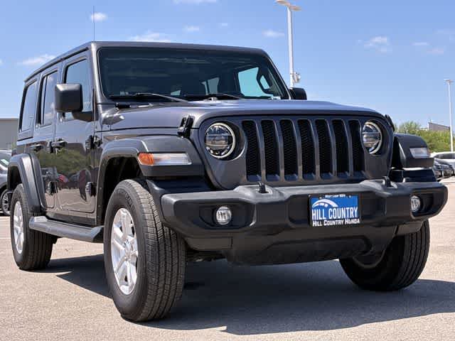 Thumbnail: 2022 Jeep Wrangler - 10