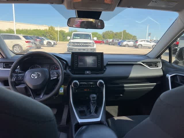 Thumbnail: 2019 Toyota RAV4 - 17