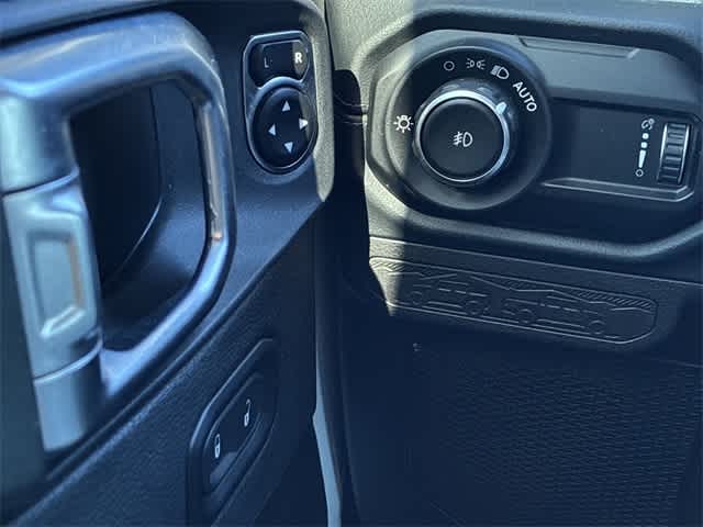 Thumbnail: 2024 Jeep Wrangler - 38