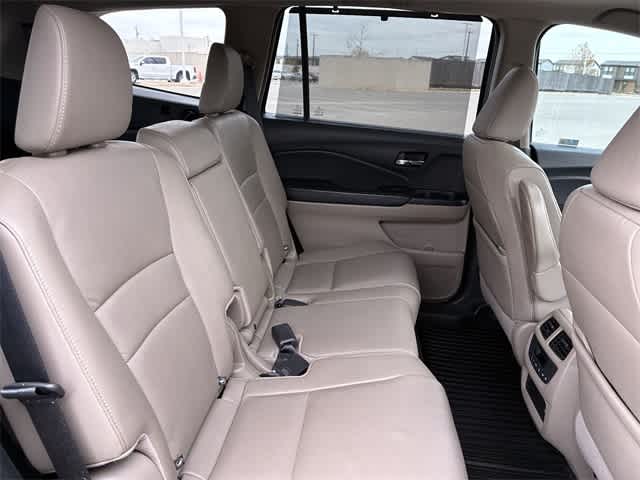 Thumbnail: 2019 Honda Pilot - 22
