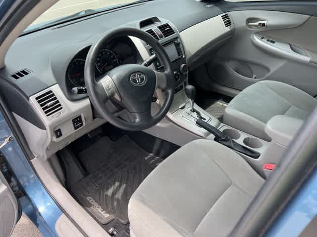 Thumbnail: 2013 Toyota Corolla - 9