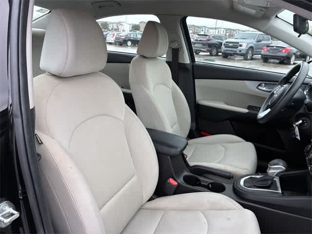 Thumbnail: 2023 Kia Forte - 22